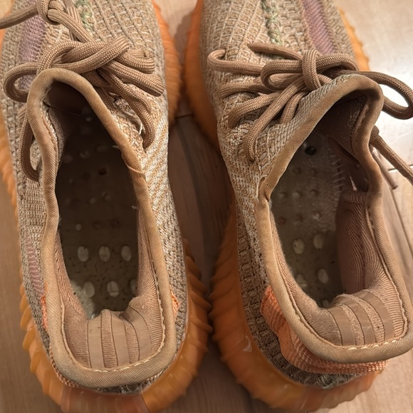 Yeezys boost 350 v2 Adidas size US 4 fits like a 4-5.5 - Picture 7 of 7